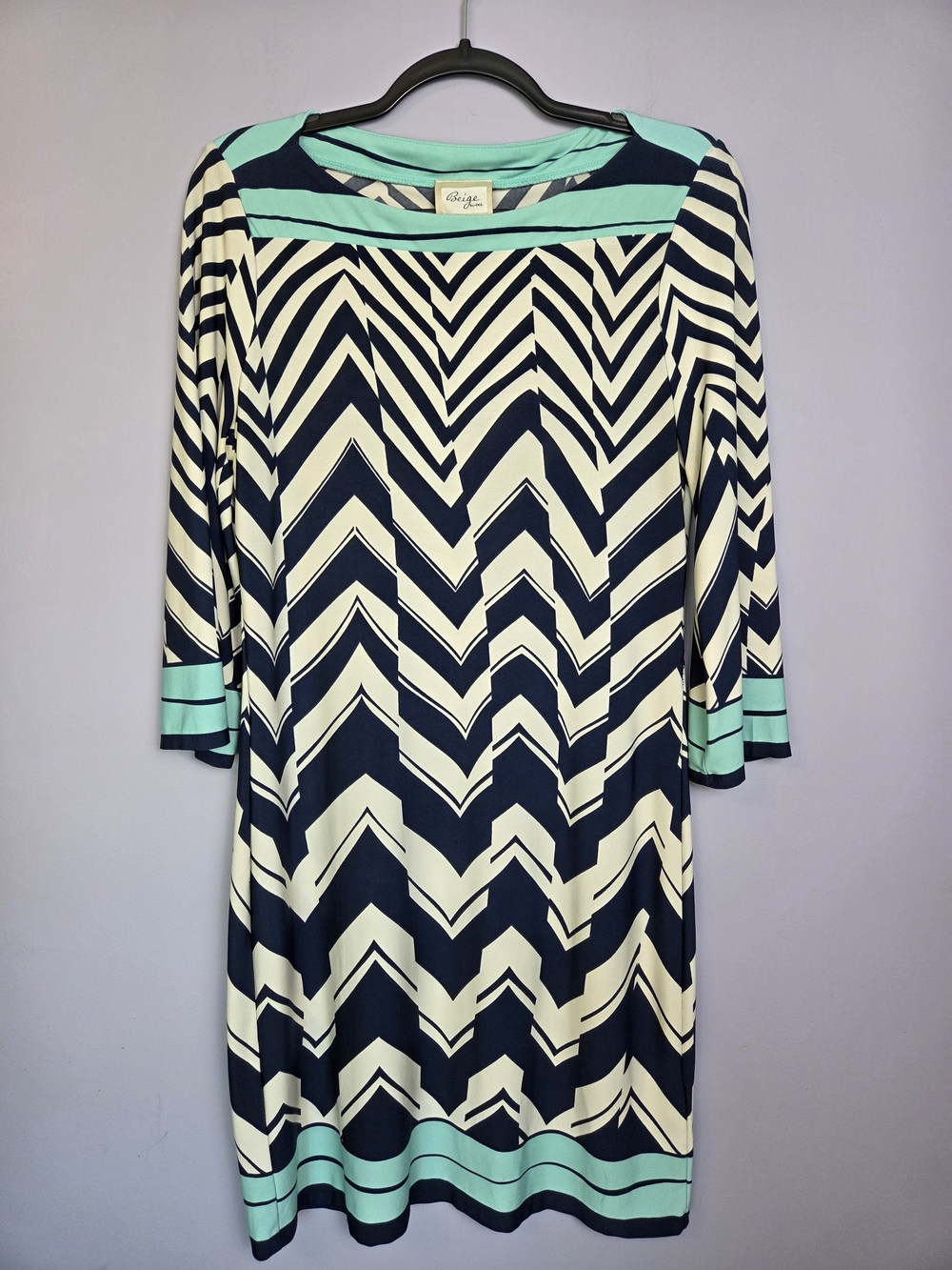 Beige by eci Dress Navy Ivory Mint Chevron Size 8 Cruisewear *minor flaw in pic*